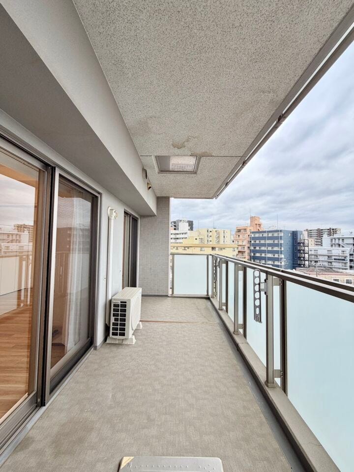 広々ワイドバルコニーは、ご家族の洗濯物やお布団をたっぷり干せます♪