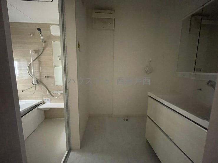 洗濯機置き場ありの洗面所