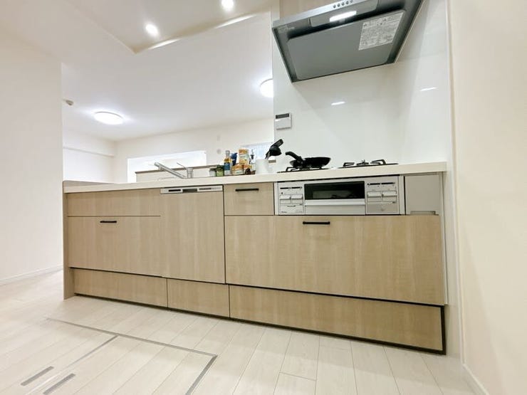 浴室暖房乾燥機能付き。
雨の日のお洗濯も安心です♪