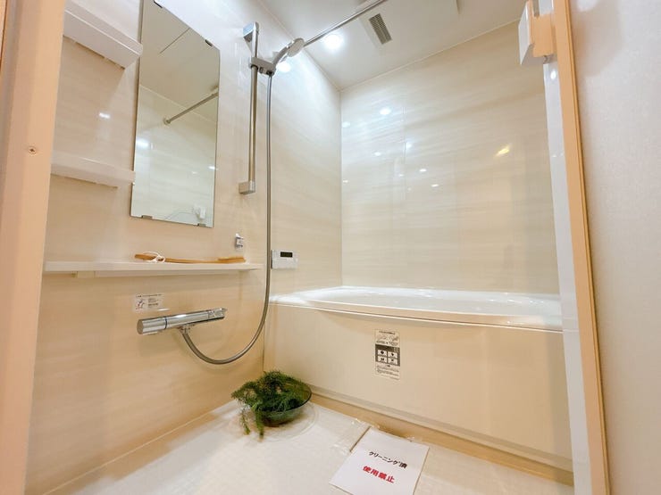 浴室暖房乾燥機能付き。
雨の日のお洗濯も安心です♪