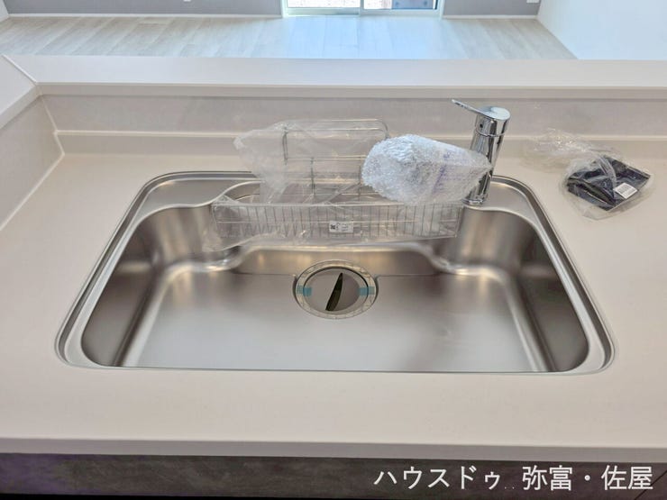 浄水器内蔵型シャワー水栓♪浄水カートリッジ内蔵で場所を取らずにスッキリ!