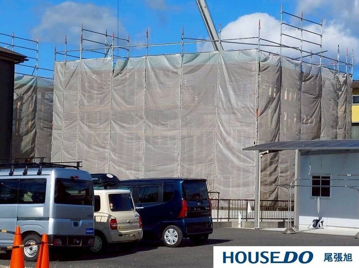 【建築中 上棟段階】建物上棟で未来の暮らしがさらに身近に!大切な住まいの骨組みが完成する特別な瞬間。家族の未来を支える構造を自分の目で確かめながら、安心と期待に満ちた決断を。建築中でもご内覧可能です!