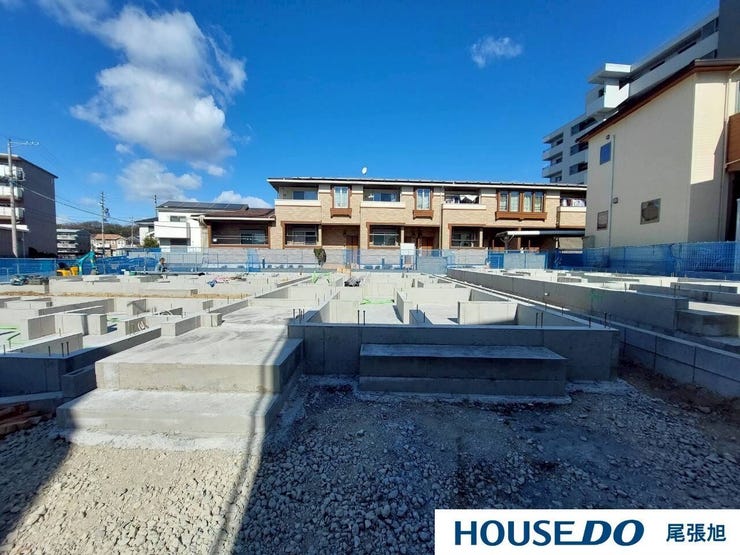 【建築中 基礎段階】基礎工事中だからこそわかる住まいの信頼感!完成後には見えなくなる部分を直接チェック。安心の品質で作られる住まいを一緒に見守りながら、理想の家を手に入れる特別な機会です。