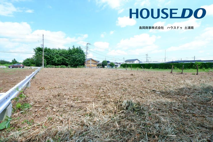 【北西側から撮影】
周囲は建物が少なく、駐車場や幼稚園がございます。