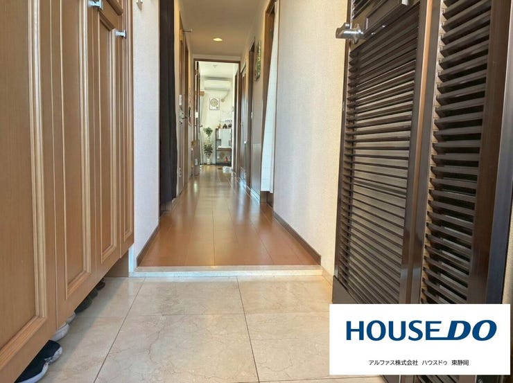 玄関には、ご家族全員分の靴をすっきりしまえる大容量のシューズボックスを完備!