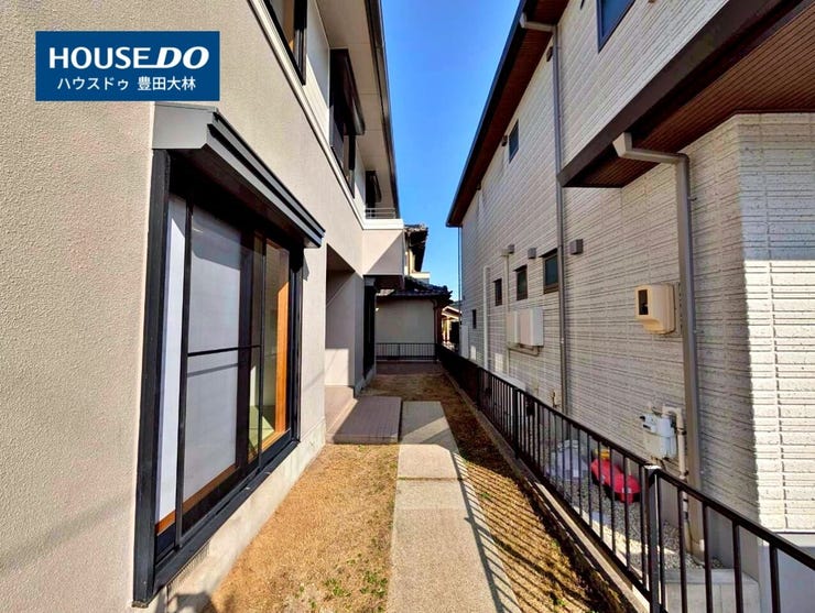 *梅坪小学校・梅坪台中学校*
見るだけ聞くだけOK!【お気軽に資料請求!不動産のことならなんでも/ハウスドゥ豊田大林】