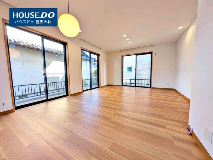 *五ヶ丘小学校・益富中学校*
見るだけ聞くだけOK!【お気軽に資料請求!不動産のことならなんでも/ハウスドゥ豊田大林】