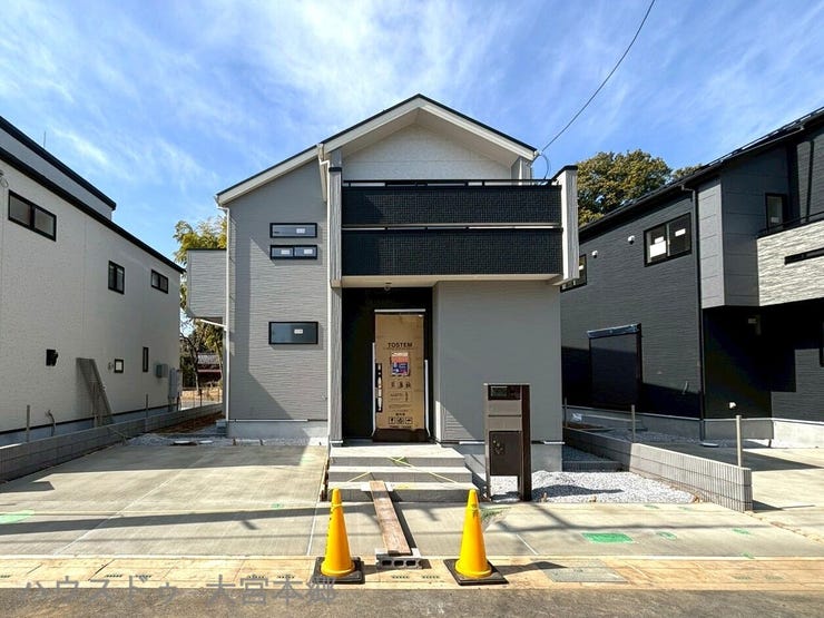 【外観】
現在建築中です!