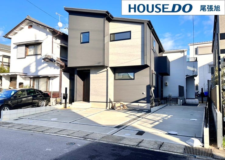 【外観】
【建物外観】堂々完成いたしました!ぜひ現地にて、実際の建物・街並み・日当たり等ご確認下さい♪つでもご内覧可能です。ご見学ご相談は弊社までお気軽にお問い合わせください。