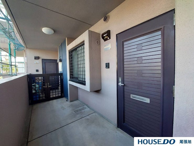 【所在階:2階以上】開放感あふれる環境で快適な暮らしを。2階以上ならではの防犯面の安心感もあり、家族全員が快適で安全に暮らせます。上質な生活空間で、毎日をより楽しく、心地よく過ごせます。