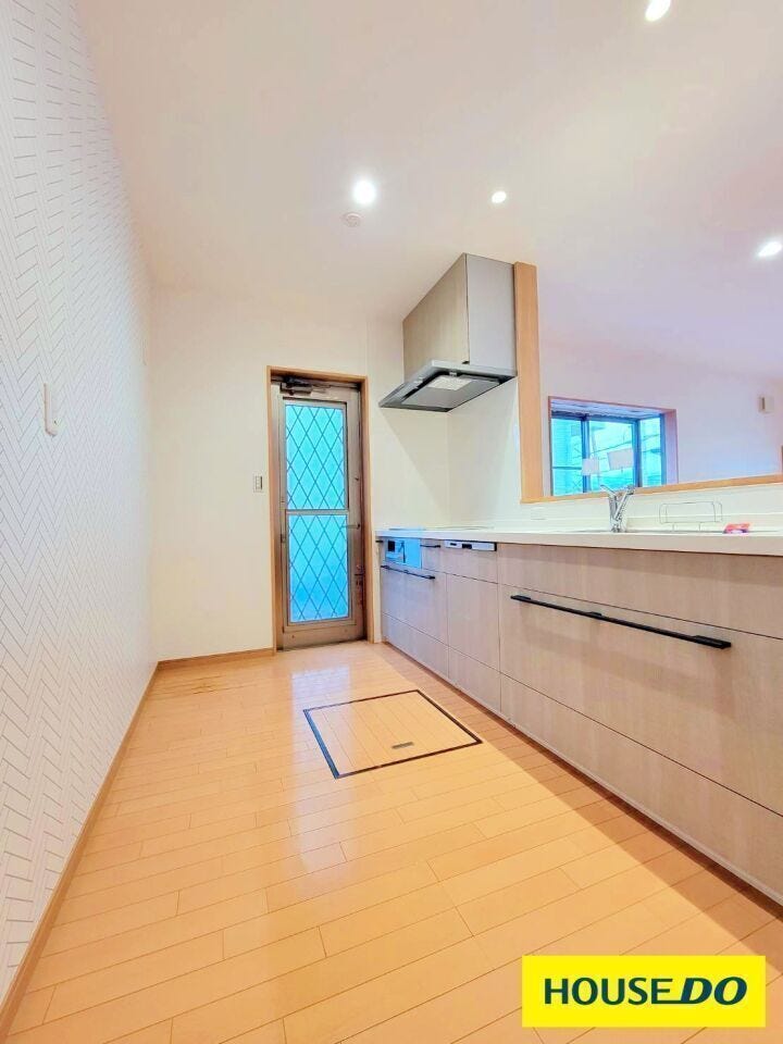 システムキッチン新調!火力自動調整機能付きで、お手入れラクラクのIHコンロです!