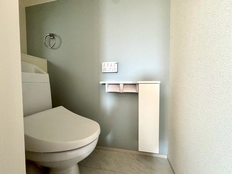 【Toilet】清潔感があり、落ち着いたデザインのトイレ。家族みんなが快適に使えます。