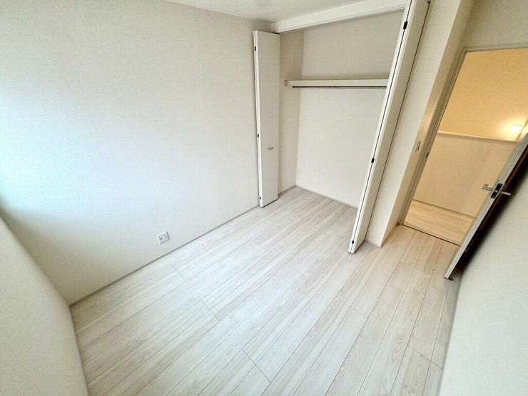 【Bedroom】主寝室や子ども部屋、在宅ワークにも使える洋室。暮らしに合わせて自由にレイアウトできます。