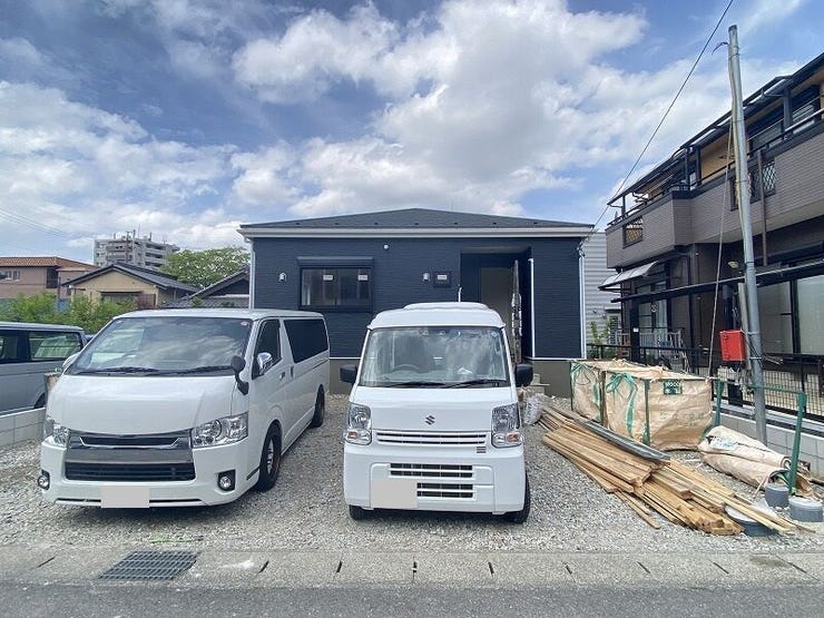 完成前の物件に限り、カラー選択やオプション工事 などのサービス特典が受けられる場合がございます。詳しくお知りになりたい方はお気軽にお問合せください。