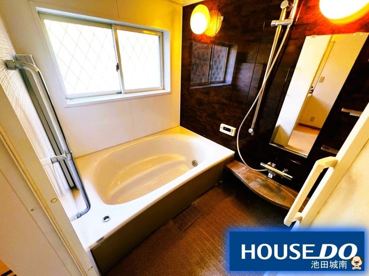 窓のある浴室です♪♪