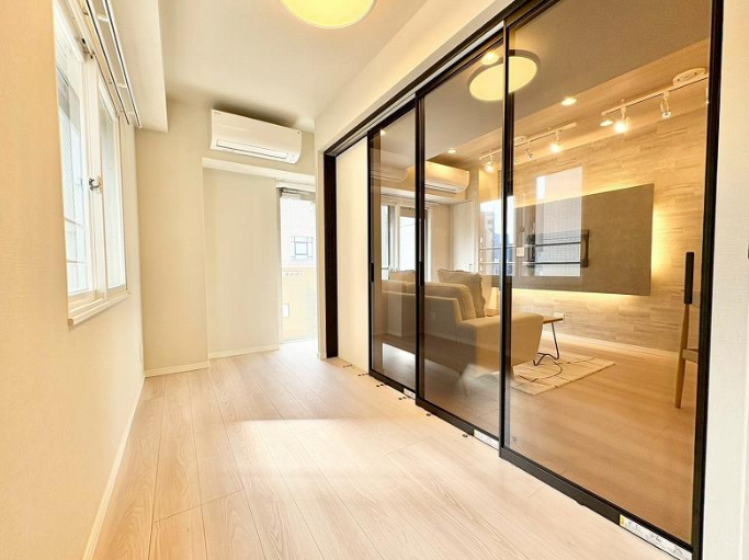 寝室に日が差す、快適空間。