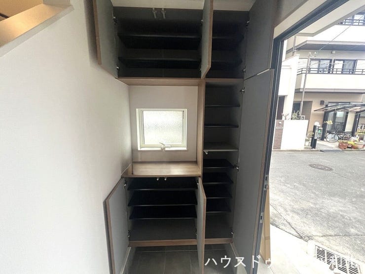 大容量のシューズBOX。飾り棚やカギ置場にも♪