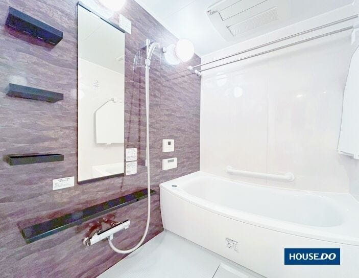 おしゃれできれいな浴室