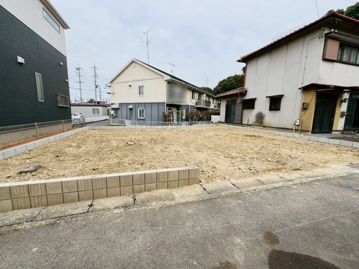 完成前の物件購入が不安な方は、同じ建築会社の別物件を内覧することで
物件の雰囲気を確認できます!
ハウスドゥ小牧味岡店は即対応が可能です!ぜひご相談ください!