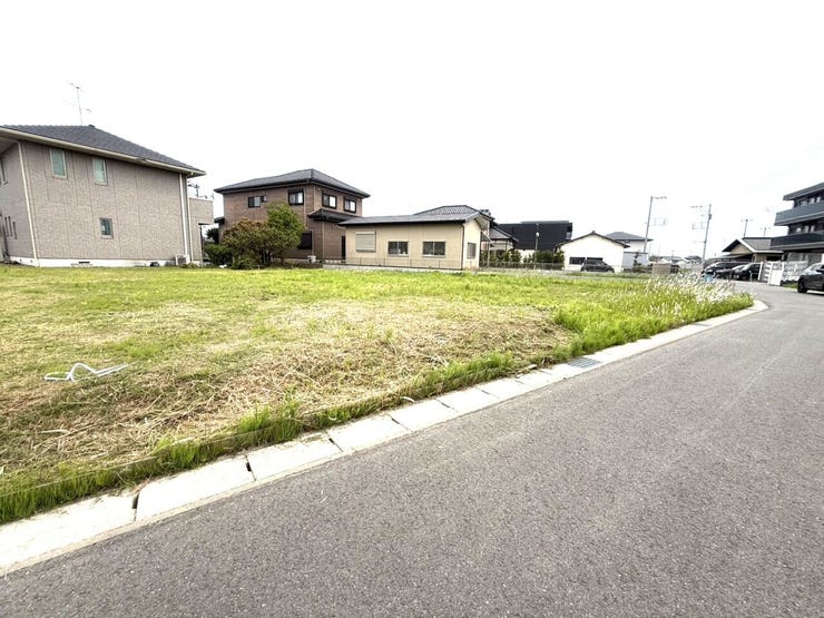 東京湾アクアライン 木更津金田インターまで車で約3分!
都内への通勤などでもアクセス良好です。