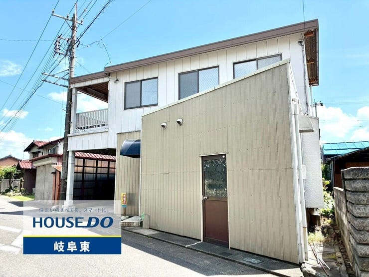 小学校徒歩1分!
お子様の登下校に安心の立地です♪