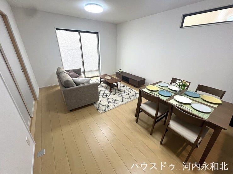 自然光が差し込む明るいLDK♪