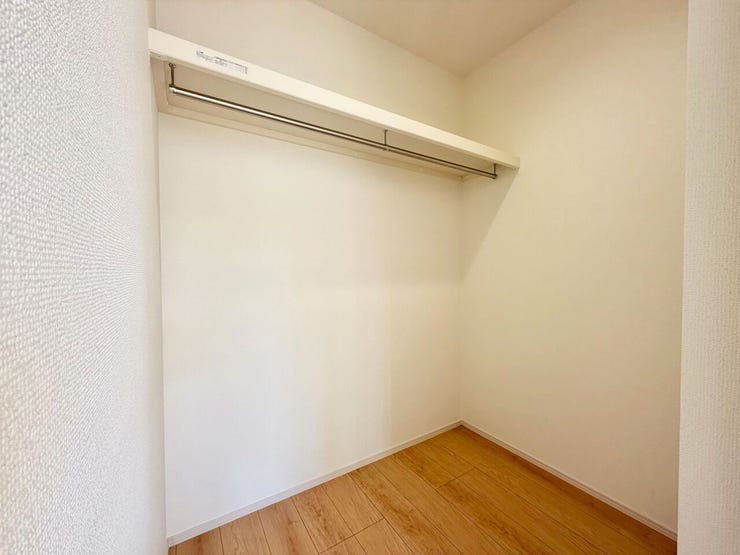 9.0帖のお部屋にはWICがついております♪