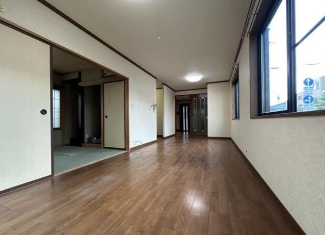 リビングダイニング