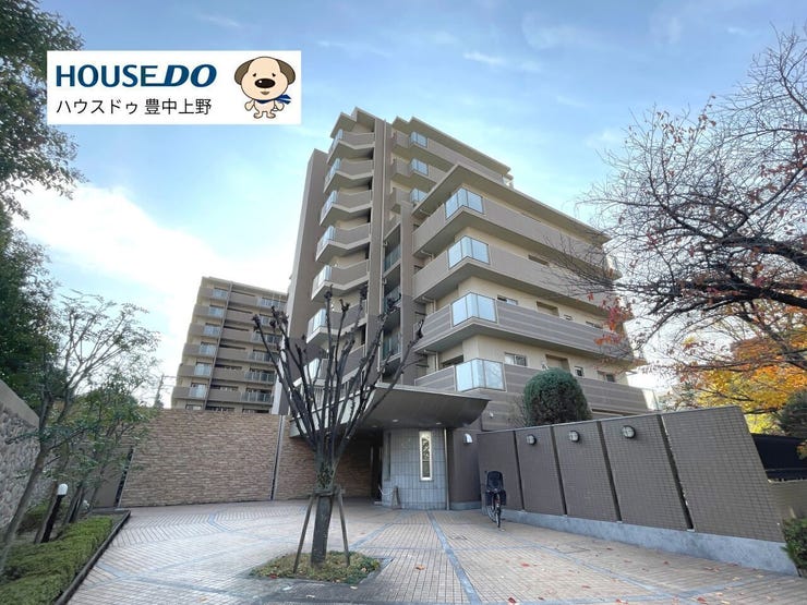 徒歩10分圏内に小・中学校やスーパー、病院が揃う快適な住環境!エントランスは安心のオートロック&便利な宅配ボックス付!