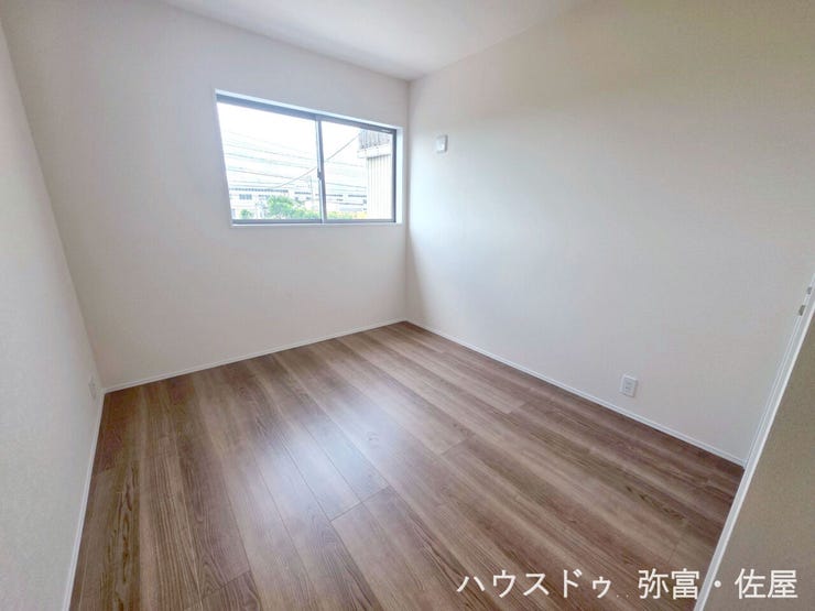 約5.4帖の北東側洋室☆