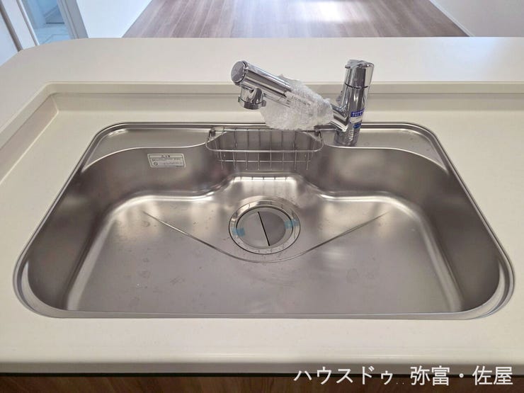 浄水器内蔵ハンドシャワー♪蛇口の先端に浄水器を内蔵しているため場所をとりません!