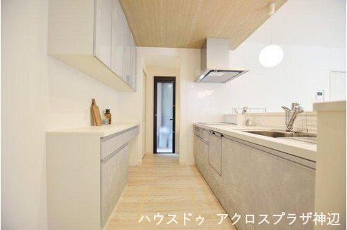 【キッチン】ご家族を近くに感じられる対面キッチン。