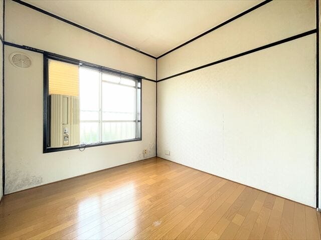 自分専用の場所があるので
リビングダイニングに自分のものを置きっぱなしにすることもなくなります。