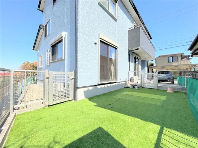 夏場はビニールプール、冬場は天体観測など
家族との思い出がたくさんつくれる空間です◎