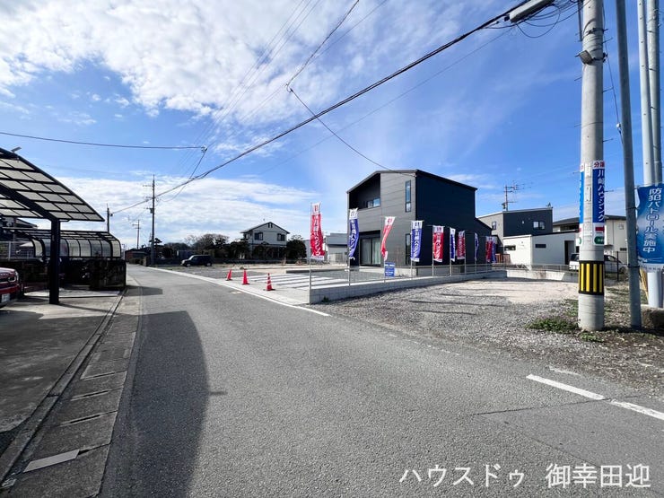 ■理想を叶える新しい暮らしの舞台■高いデザイン性と機能性を兼ね備えた住まい。ここで、家族の新しい物語が始まります。