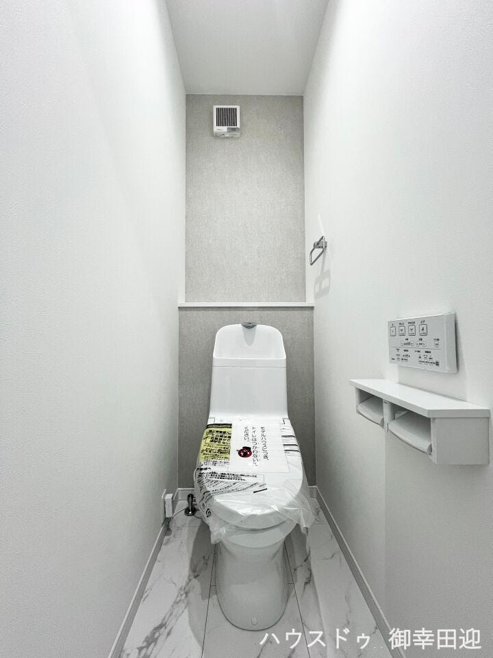 ■一人になれる安らぎの場所■清潔さと静けさを両立した空間。心落ち着くひとときを過ごせる、プライベートなレストルームです。