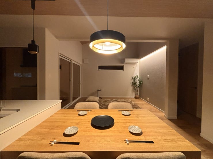 室内(2026年3月)撮影
◎本日案内可能◎
横並びダイニングは、配膳・下膳の動線が短くなり家事効率が上がります♪