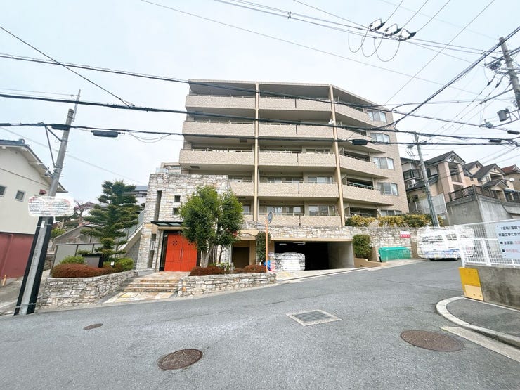 自然とうまく調和した環境の良い地域です。
毎日を快適に気持ちよく過ごしていただけます。