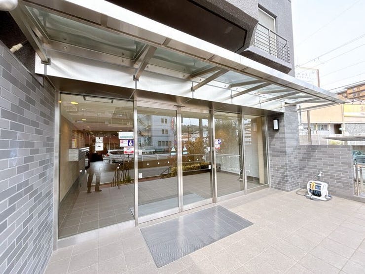 あたたかな陽が差し込み、優しい風が吹き込む陽当り・通風良好な立地です。