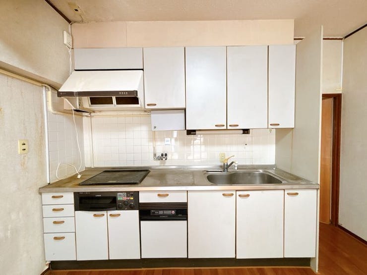 収納スペースがたくさんあり、キッチン用品がたくさん収納できます。