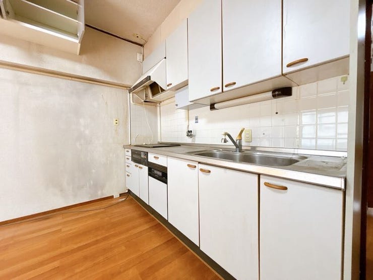 大きなシンクと調理台で、キッチンでの作業がはかどります♪