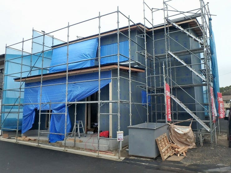 【外観】
外観を南東側より撮影 2026.03.02 雨天時