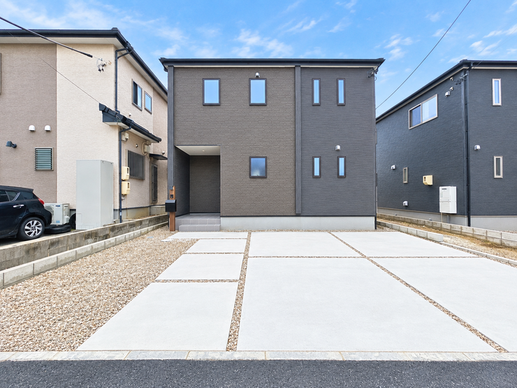 【外観】
【見学予約受付中】
現地をご覧いただき、周辺環境なども一緒にご確認いただけます!
【お気軽に資料請求!不動産のことならなんでも/ハウスドゥ高浜中央】