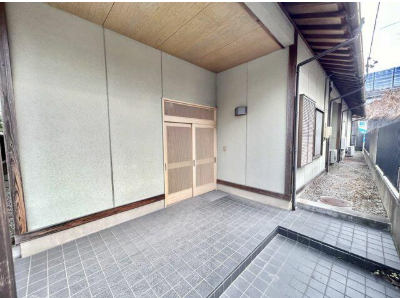 玄関外部