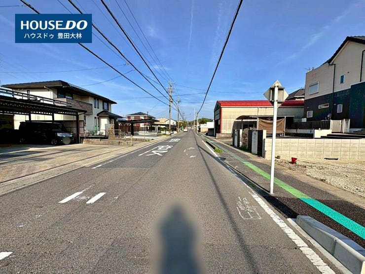 【 見学予約受付中 】
□根川小学校・豊南中学校□
見るだけ聞くだけOK!
【不動産のことならなんでも / ハウスドゥ豊田大林】