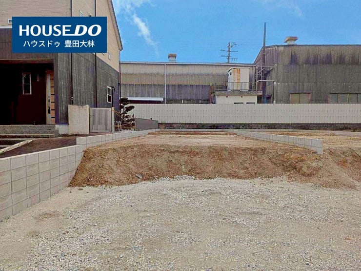 【外観】
【 見学予約受付中 】
□根川小学校・豊南中学校□
見るだけ聞くだけOK!
【不動産のことならなんでも / ハウスドゥ豊田大林】