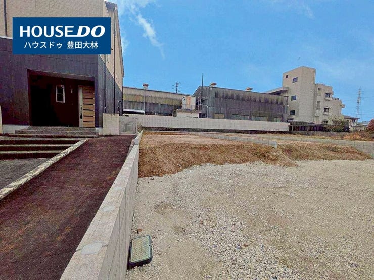 【 見学予約受付中 】
□根川小学校・豊南中学校□
見るだけ聞くだけOK!
【不動産のことならなんでも / ハウスドゥ豊田大林】