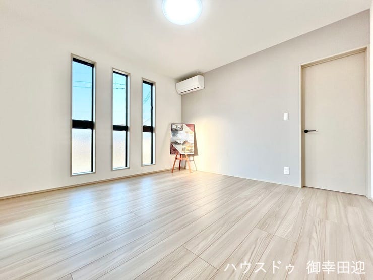 ■2階8.0帖洋室■心からリラックスできる静けさ、上質な眠りで、毎日をリセットします。明日への活力を養う空間です。