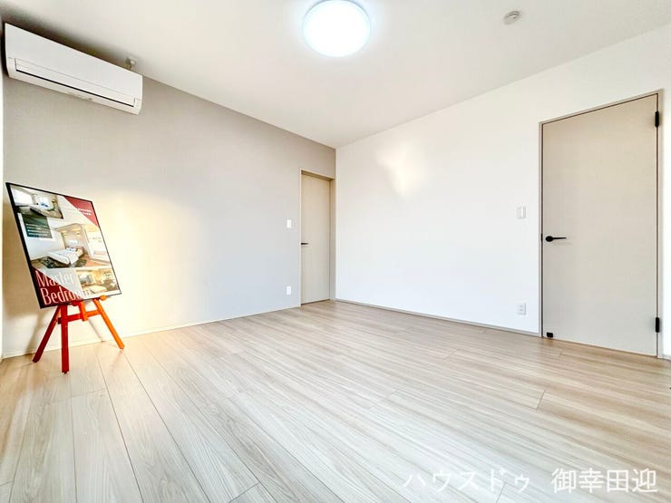 ■2階8.0帖洋室■心からリラックスできる静けさ、上質な眠りで、毎日をリセットします。明日への活力を養う空間です。