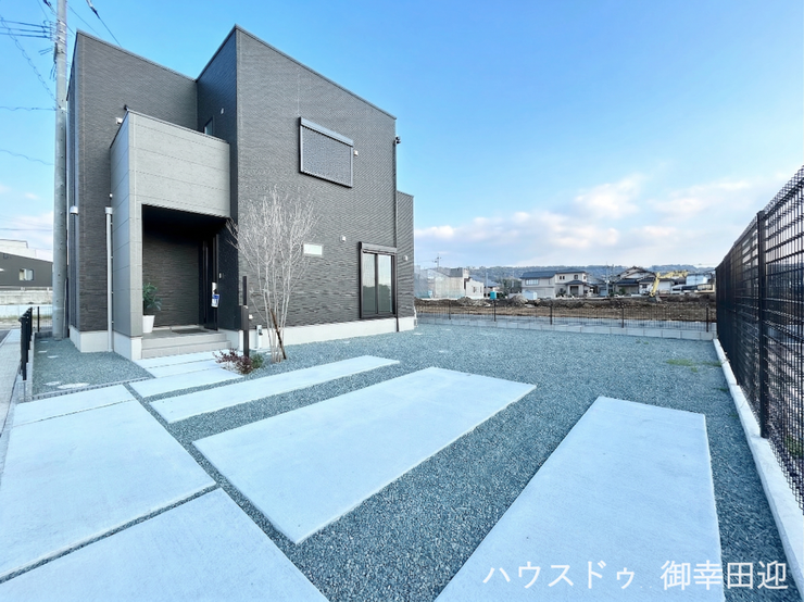 ■遊びと安らぎの多目的空間■子どもが安全に遊べ、ペットと触れ合い、大人も自然に癒やされる、暮らしを彩るスペースです。